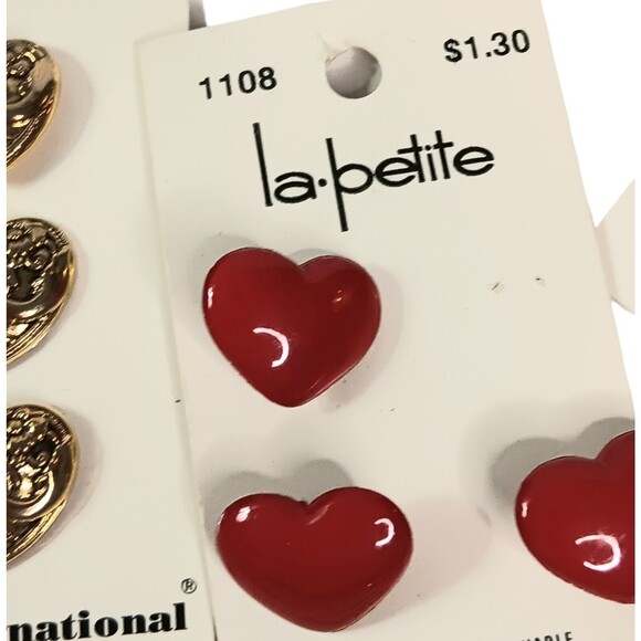 Vintage Heart Buttons Lot Of 8 Cards Red Silver Gold La Petite Streamline JHB - Picture 5 of 6